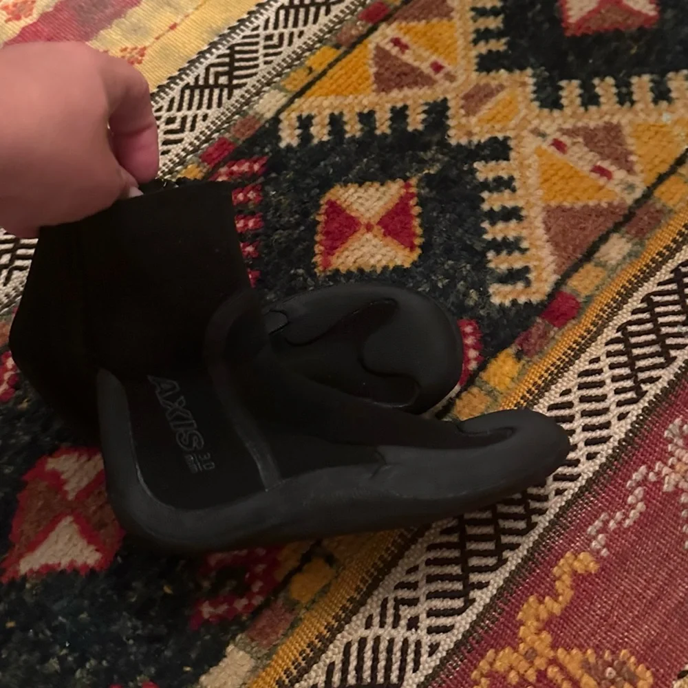 Aqua Black Neoprene surf Booties - Picture 3 of 7